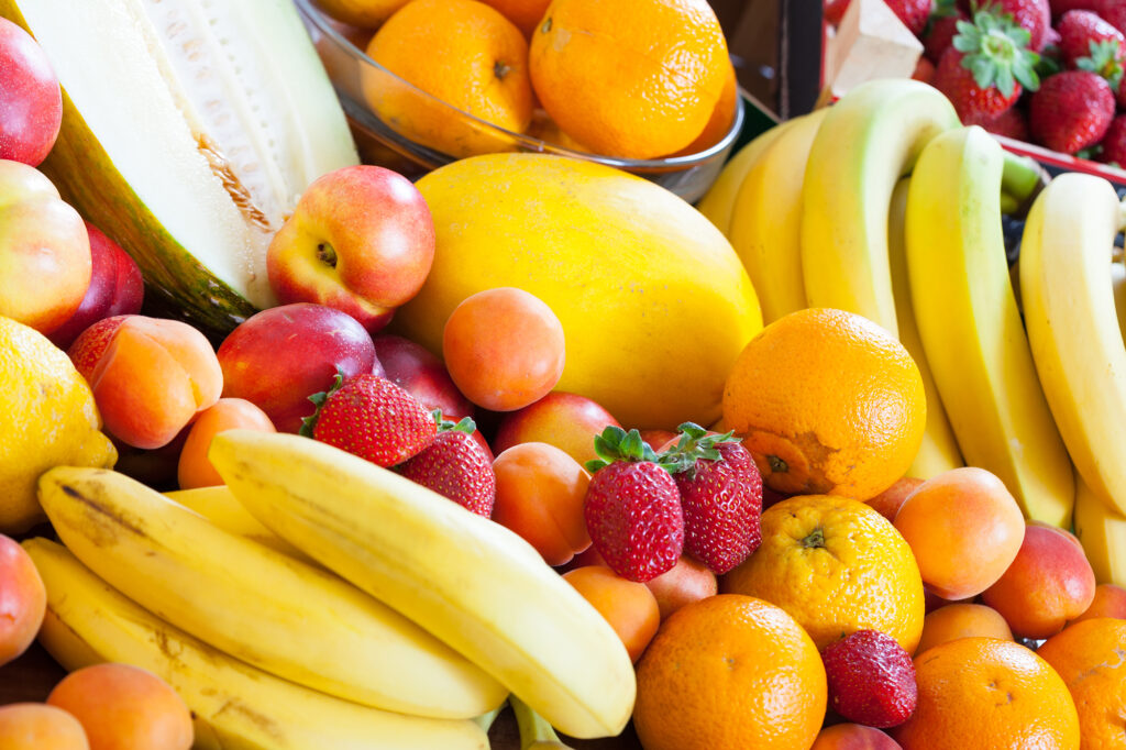 چه میوه هایی پروتئین دارند؟